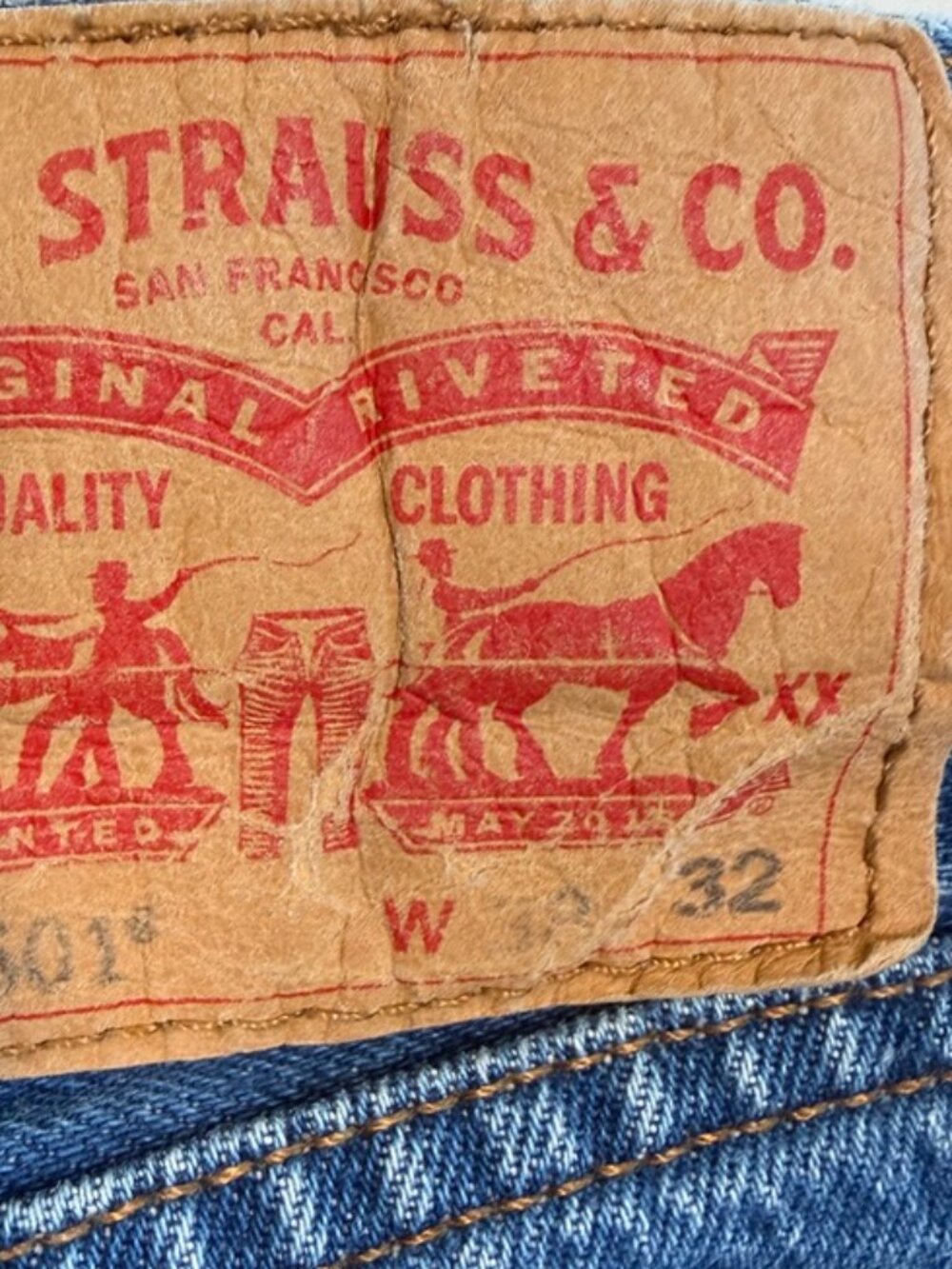 Vintage LEVIS 501 Button Fly Denim Blue Jeans 38 32 - Picture 6 of 12